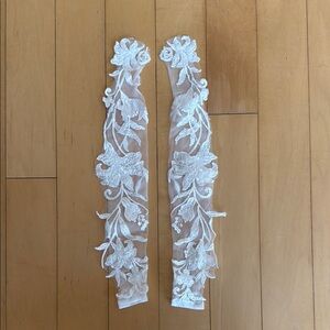 Martina Liana Detachable Lace Sleeves